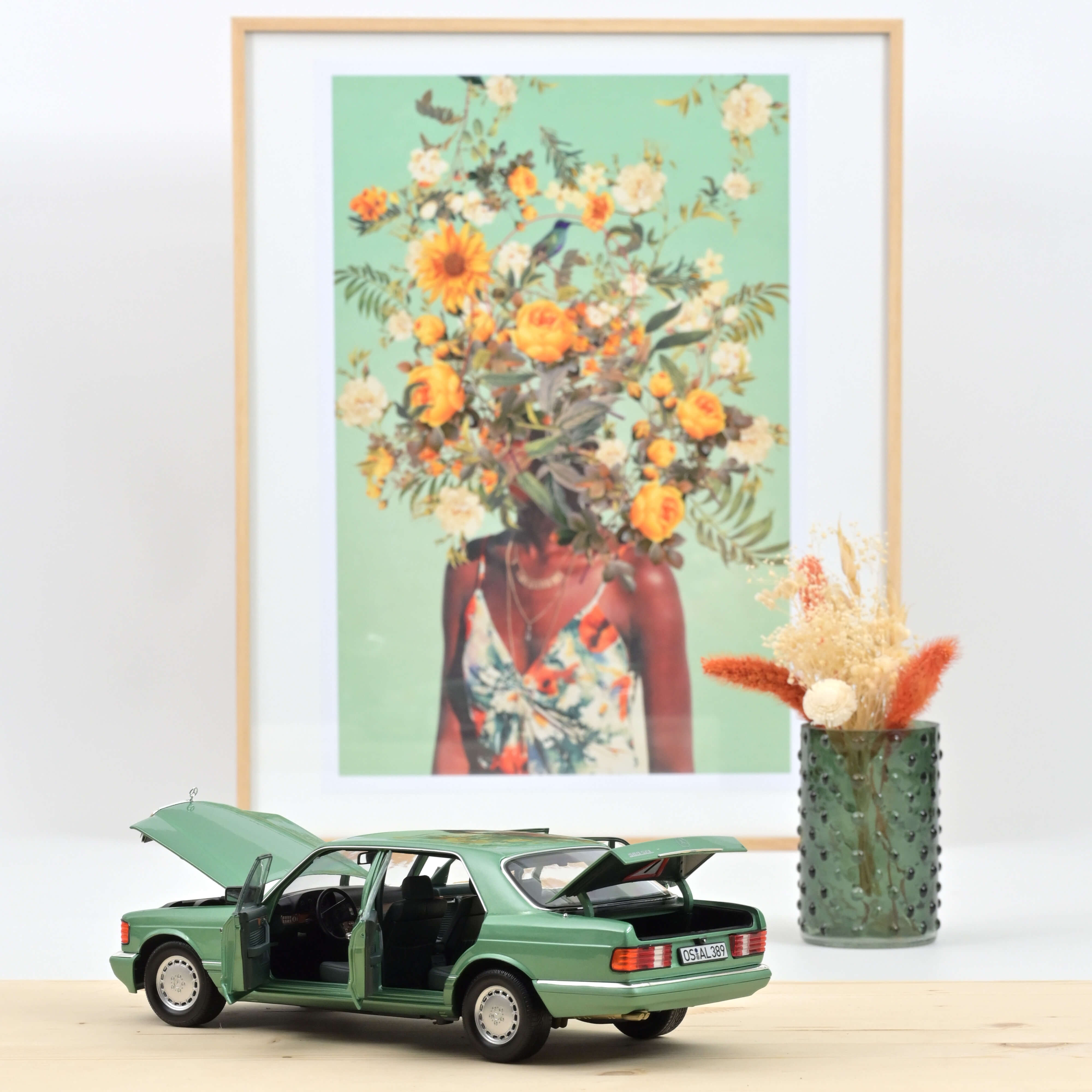 norev-mercedes-benz-560-sel-1991-verde-chiaro-metallizzato-1-18 image 2