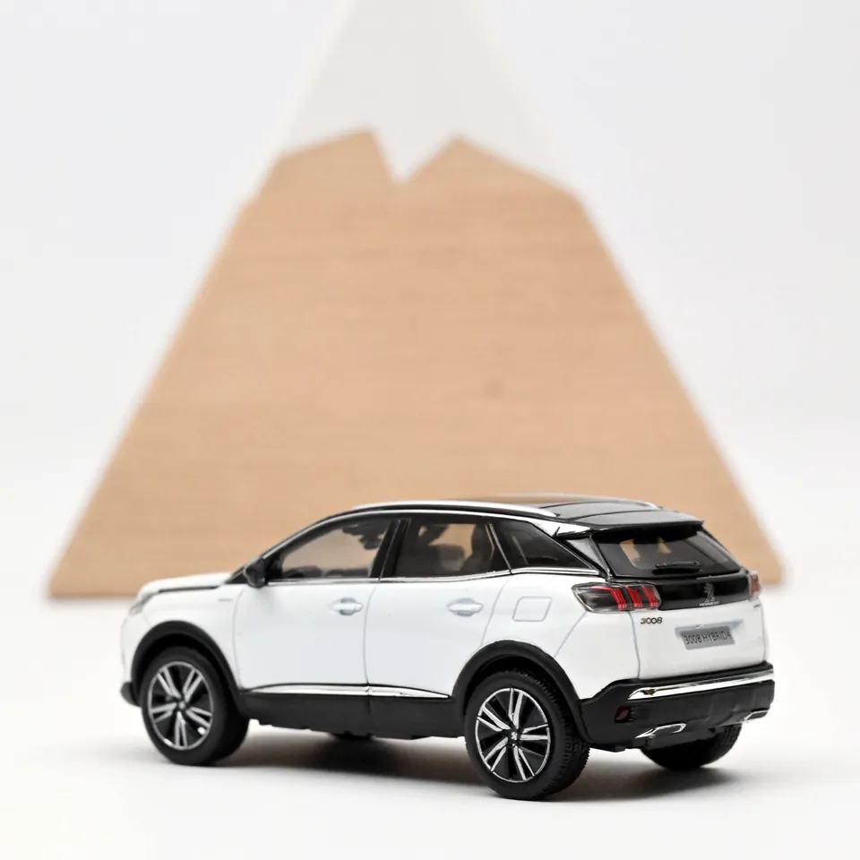 norev-peugeot-3008-gt-hybrid4-2020-bianco-perla-1-43 image 1