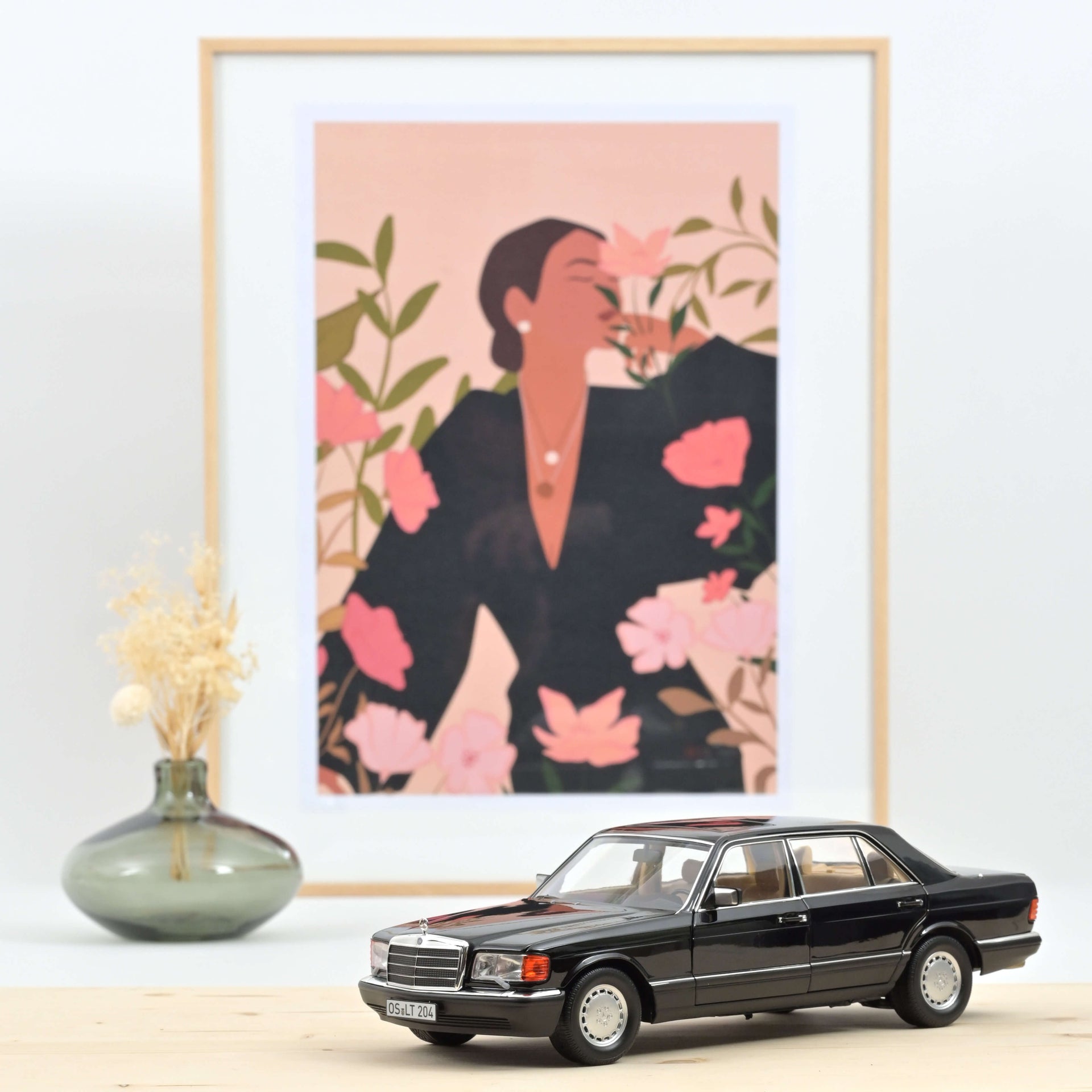 norev-mercedes-benz-560-sel-1989-1-18-nero-metallizzato-interni-beige image 1