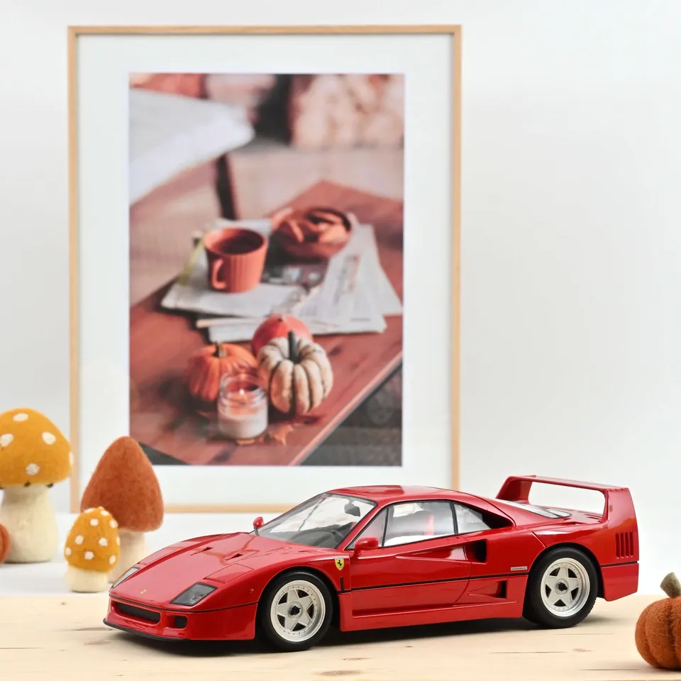 norev-ferrari-f40-1987-rossa-1-12-maxi-modellino-supercar-die-cast image 1
