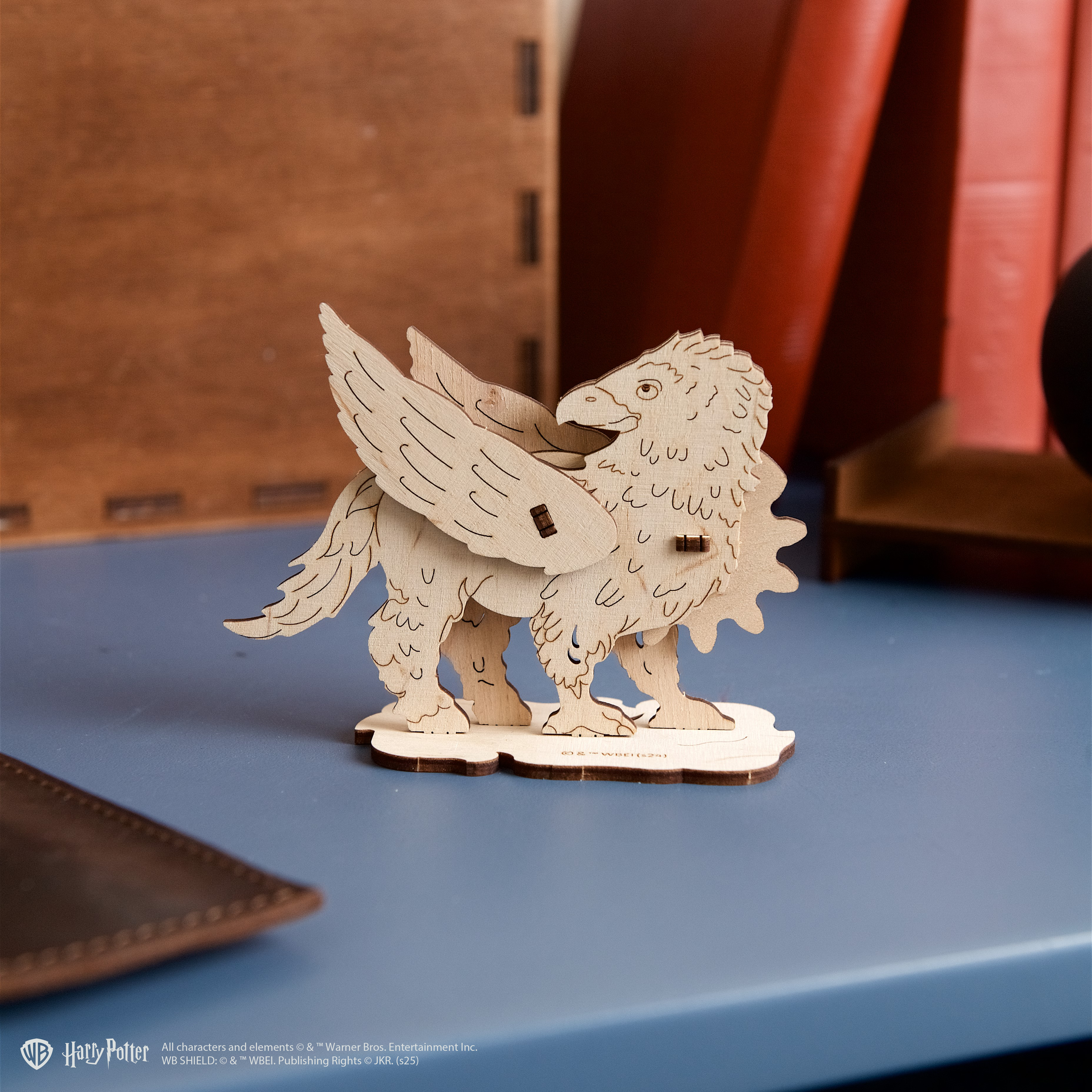 ugears-buckbeak-ippogrifo-modello-3d-in-legno-da-colorare-harry-potter image 5