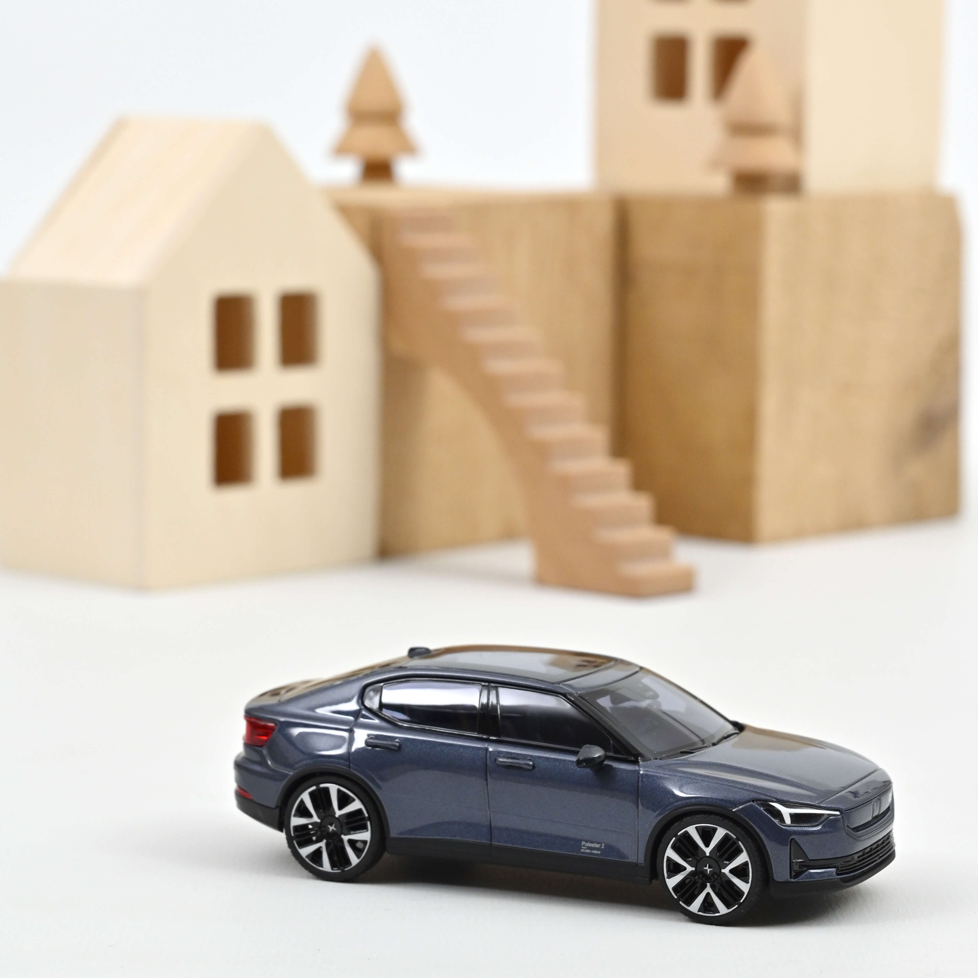 norev-polestar-2-2024-midnight-modellino-auto-1-43 image 1