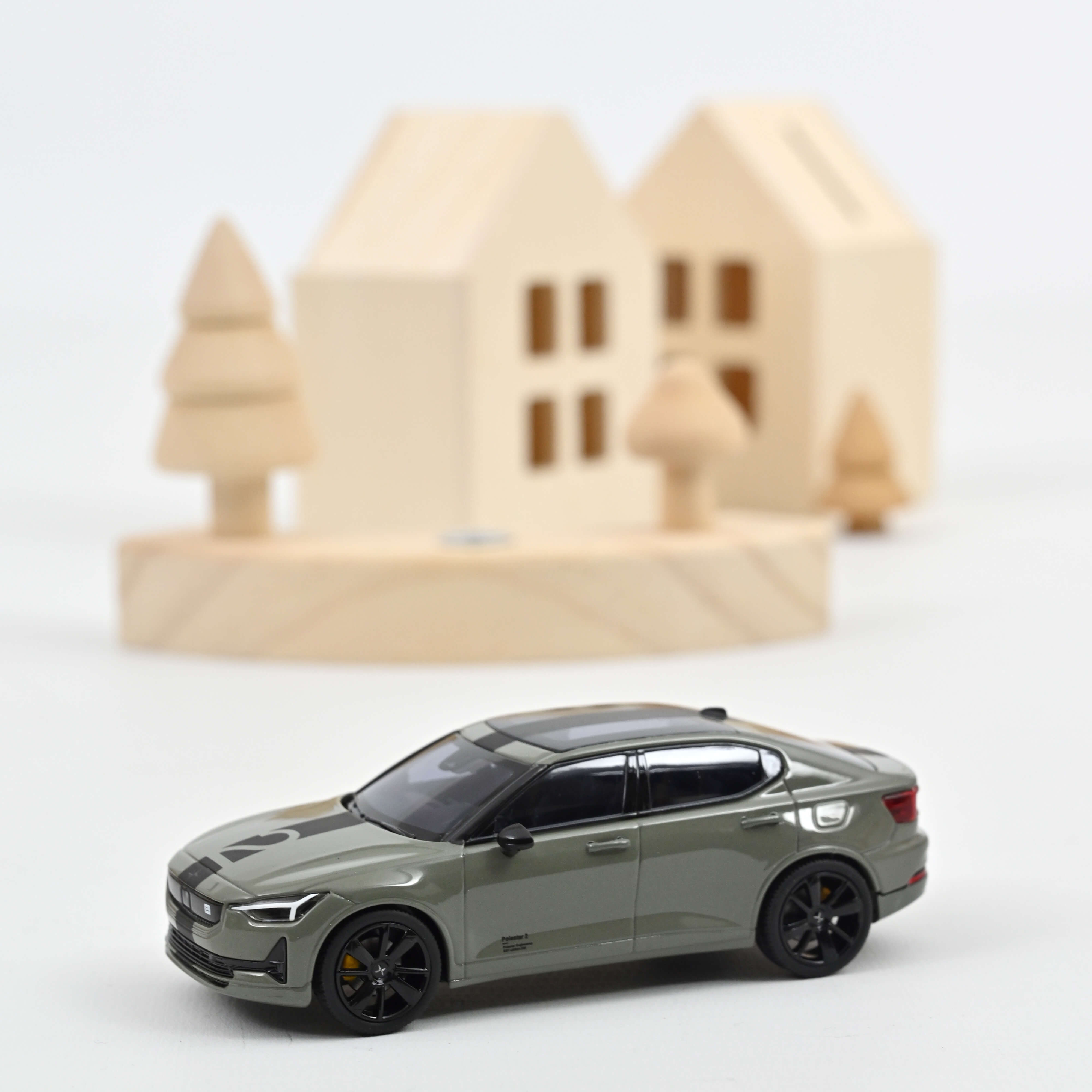 norev-polestar-2-bst-edition-230-2024-1-43-nebula-modellino-die-cast image 1