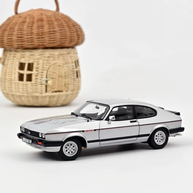 norev-ford-capri-2-8i-injection-1983-argent-modellino-auto-1-18-150pcs image 1