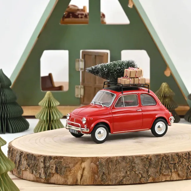 norev-fiat-500-l-1968-rossa-christmas-1-18-con-albero-di-natale image 1