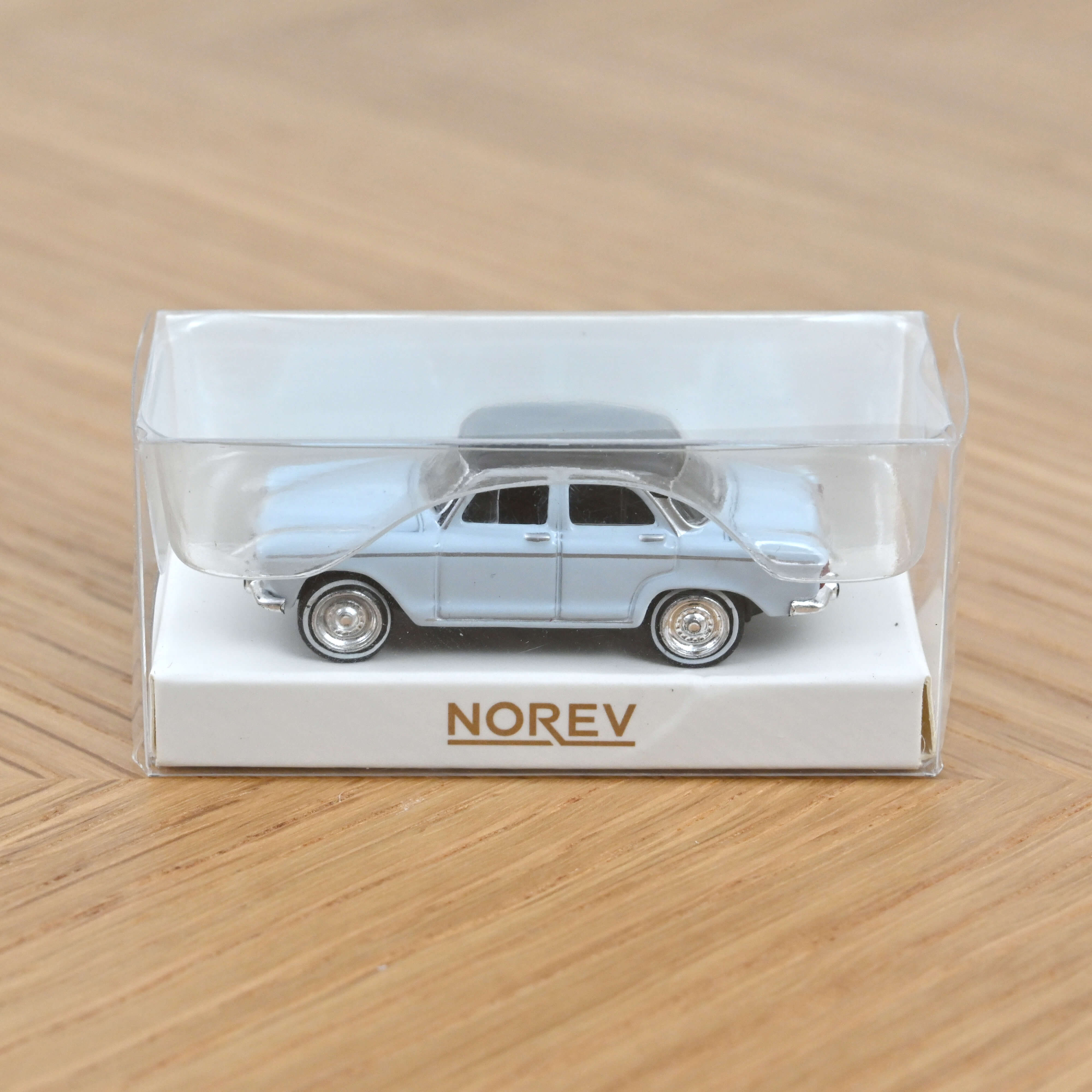 norev-simca-aronde-1962-auto-in-miniatura-1-87-grigio-princesse-tetto-nero image 2