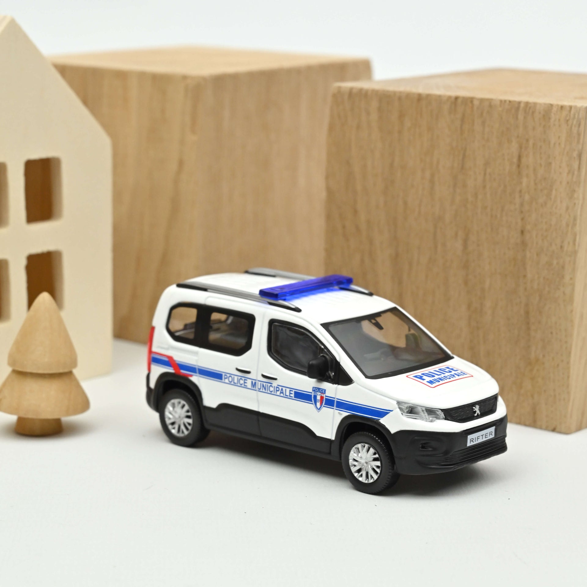norev-peugeot-rifter-2019-police-municipale-modellino-auto-1-43-plastigam image 1