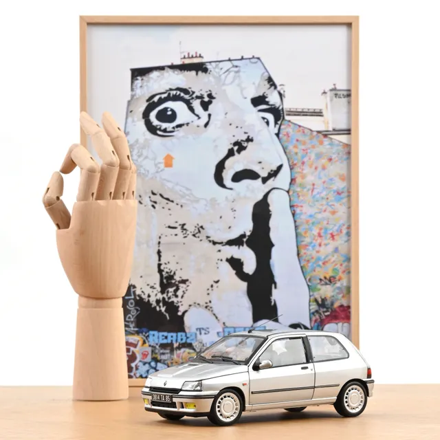 norev-renault-clio-16s-1992-gris-iceberg-modellino-auto-1-18 image 1