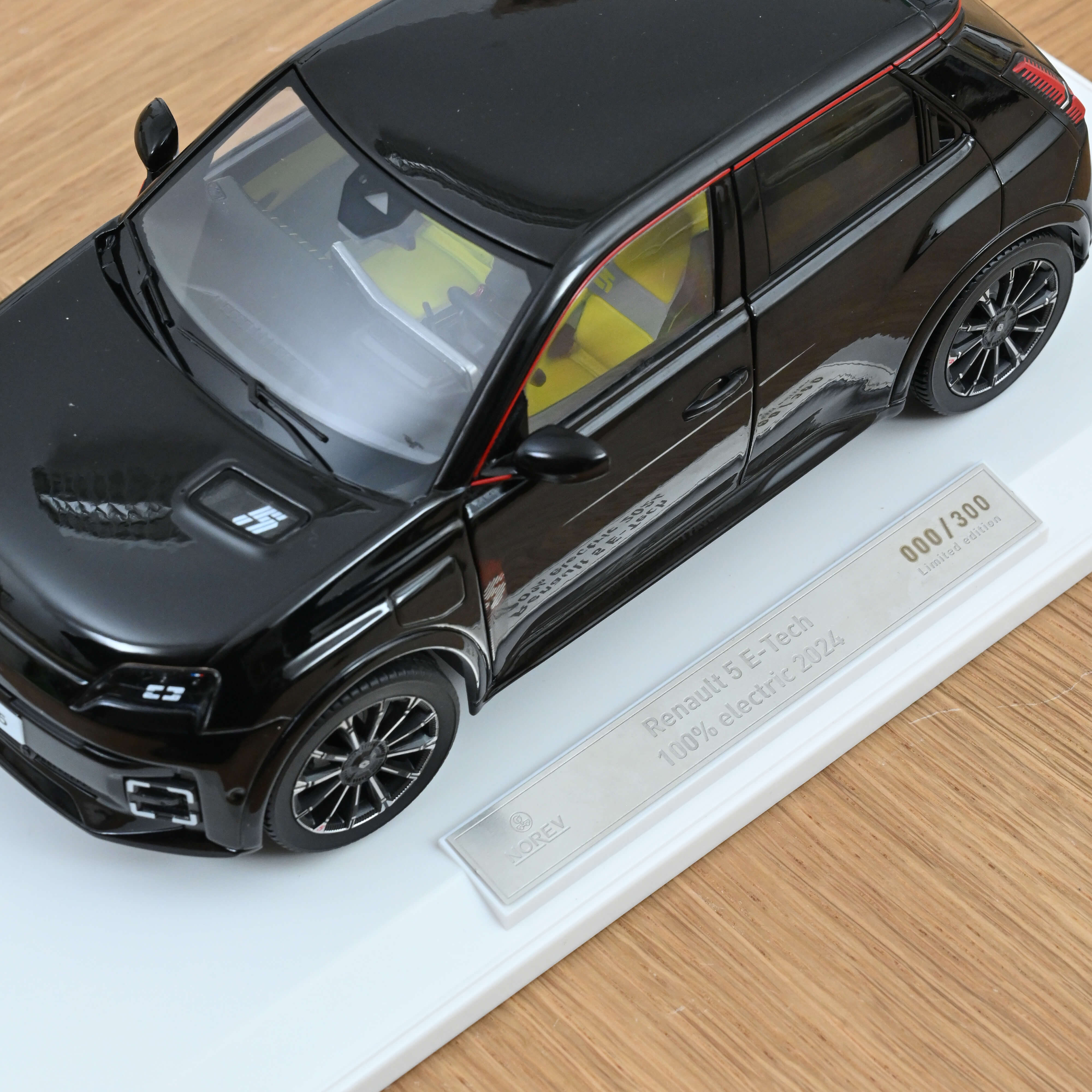 norev-renault-5-e-tech-electrique-2024-noir-etoil-1-18-edizione-300pcs image 7