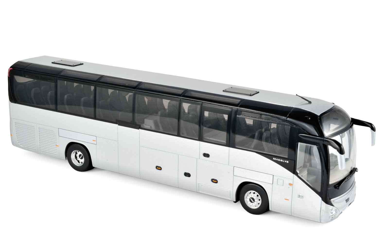 norev-iveco-bus-magelys-euro-vi-2014-modellino-autobus-1-43-argento image 1