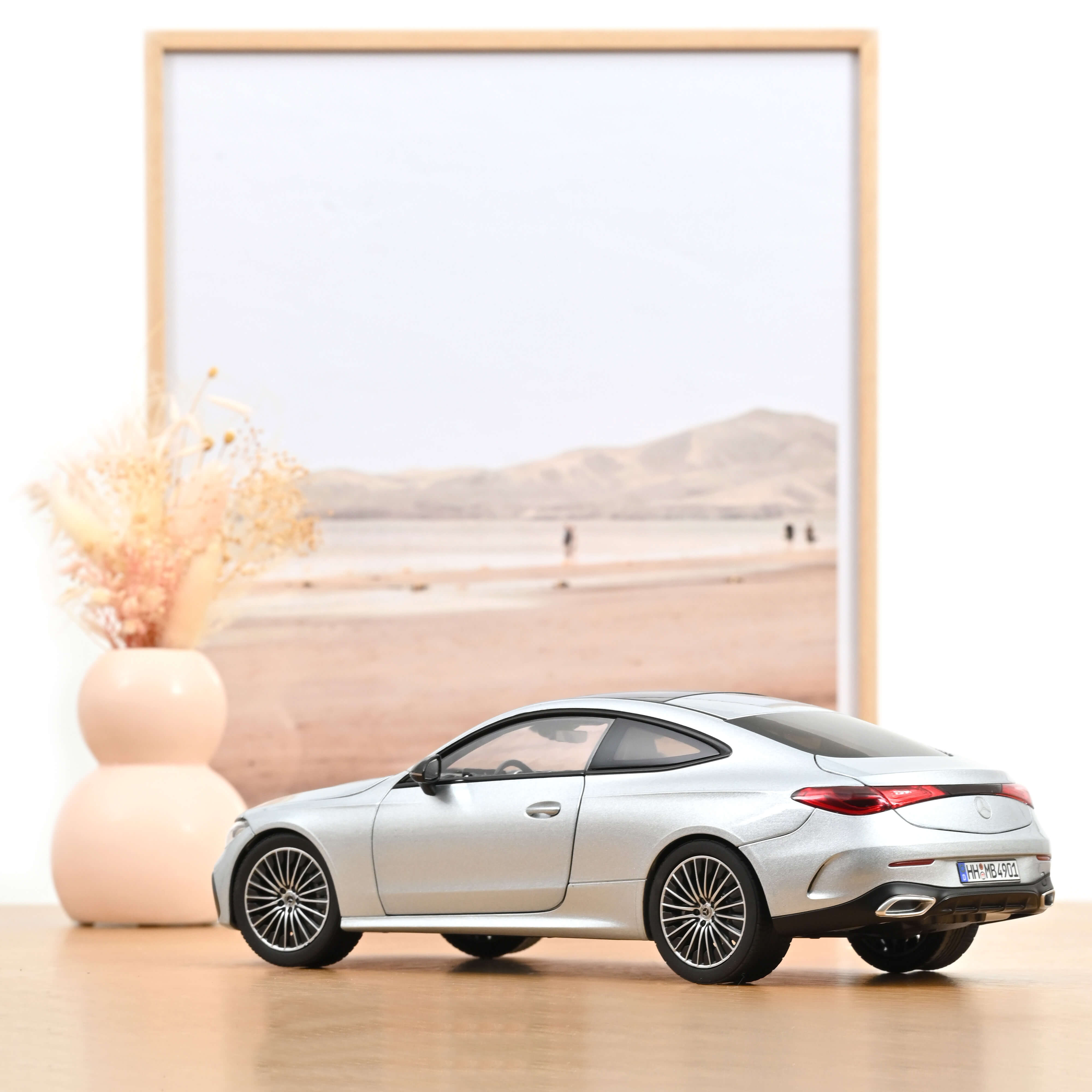norev-mercedes-benz-cle-coup-2024-argento-high-tech-1-18 image 3