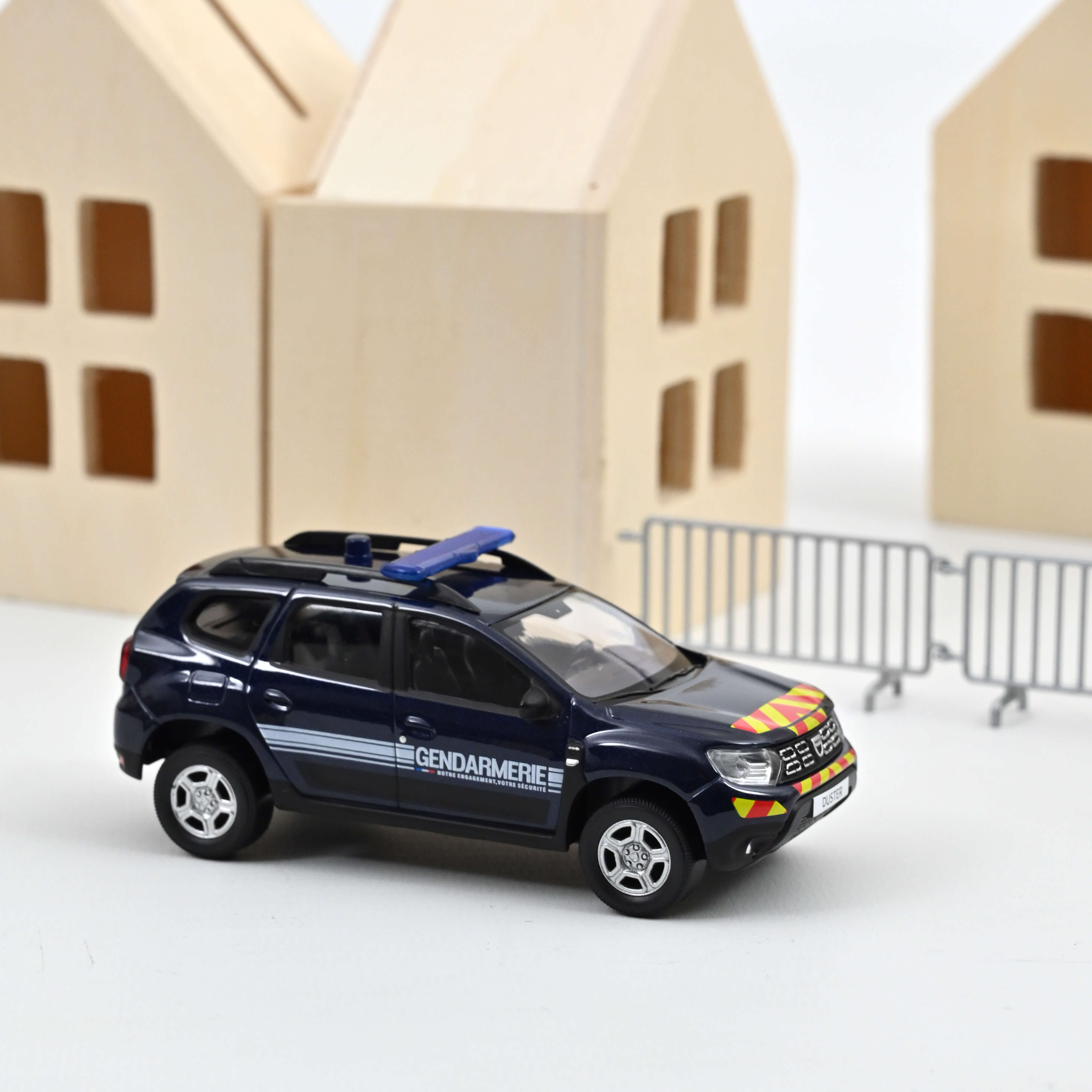 norev-dacia-duster-2020-gendarmerie-modellino-auto-1-43 image 1