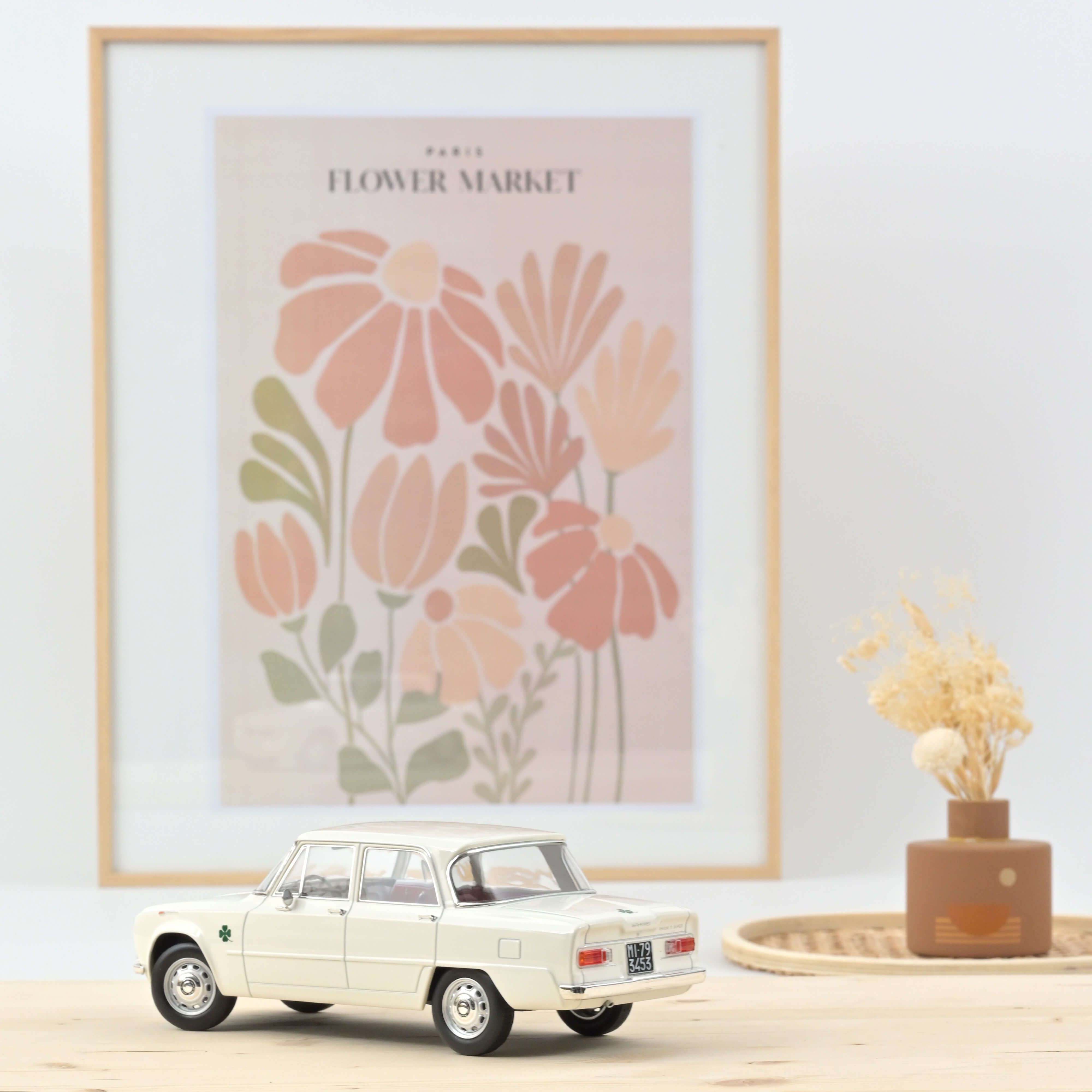 norev-alfa-romeo-giulia-ti-super-1963-modellino-auto-1-18-bianco image 2