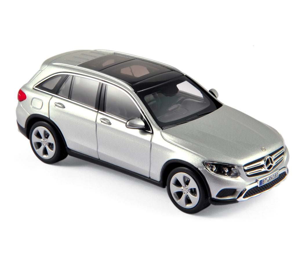norev-mercedes-benz-glc-2015-modellino-auto-1-43-argento image 1