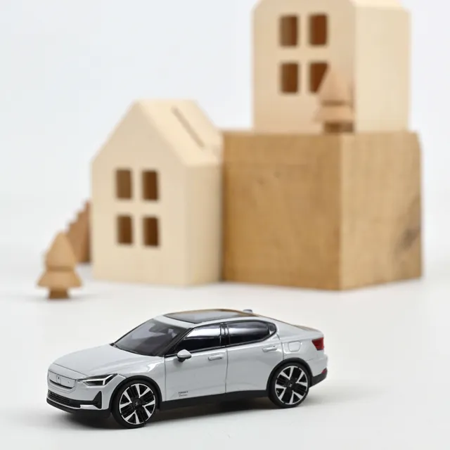 norev-polestar-2-2024-magnesium-modellino-auto-1-43 image 1