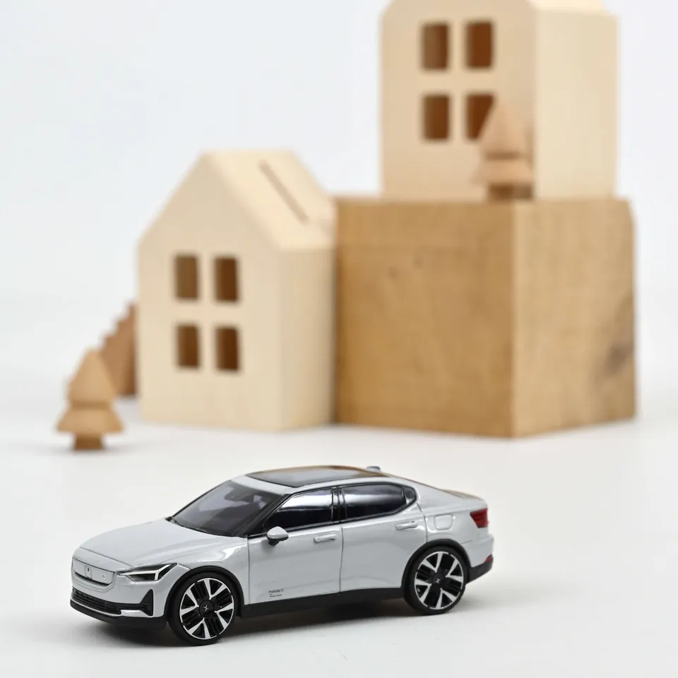 norev-polestar-2-2024-magnesium-modellino-auto-1-43 image 1