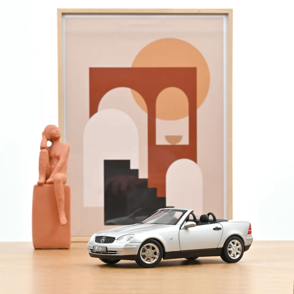 norev-mercedes-benz-slk-1996-argent-brillant-auto-die-cast-1-18 image 1