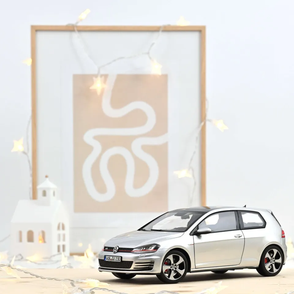 norev-vw-golf-gti-2013-reflex-silver-modellino-auto-1-18 image 1