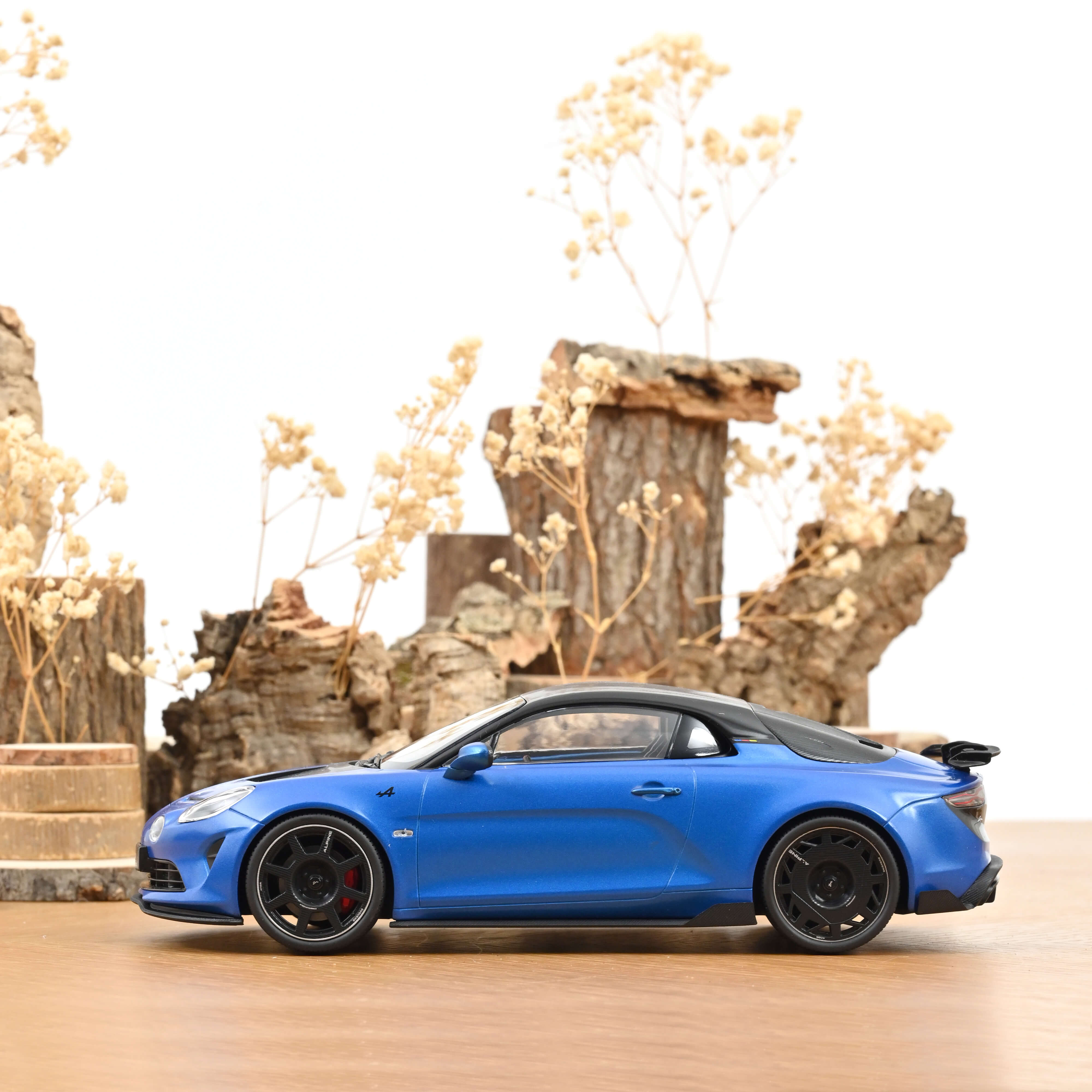 norev-alpine-a110-r-fernando-alonso-2022-1-18-edizione-limitata-110-pcs image 3