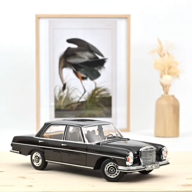 norev-mercedes-benz-280-se-1968-nero-modellino-auto-1-18 image 1
