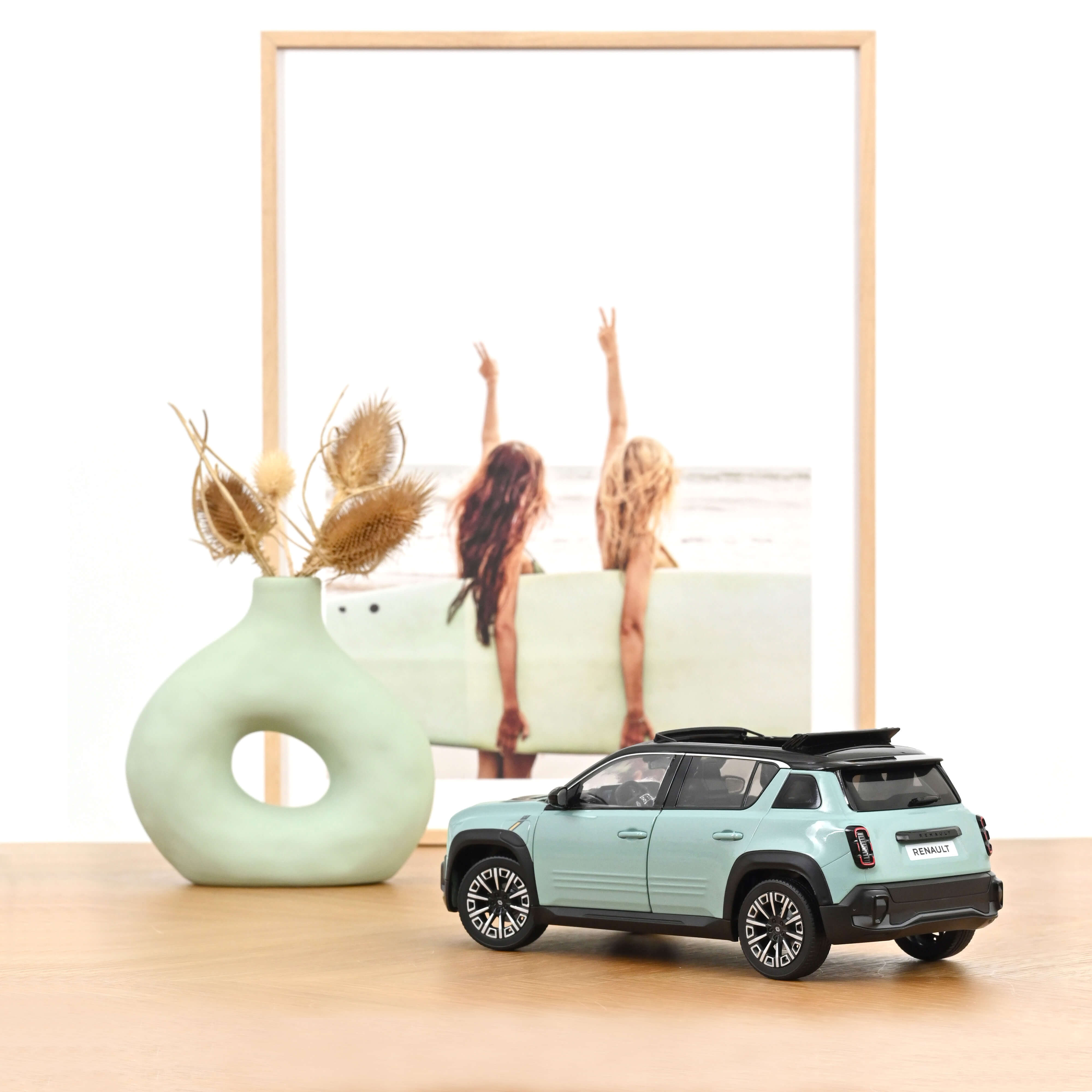 norev-renault-4-e-tech-electrique-2025-modellino-auto-1-18-verde-hauts-de-france image 3