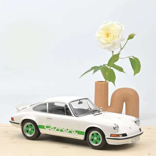 norev-porsche-911-carrera-rs-2-7-1973-modellino-auto-1-12-blanc-vert image 1