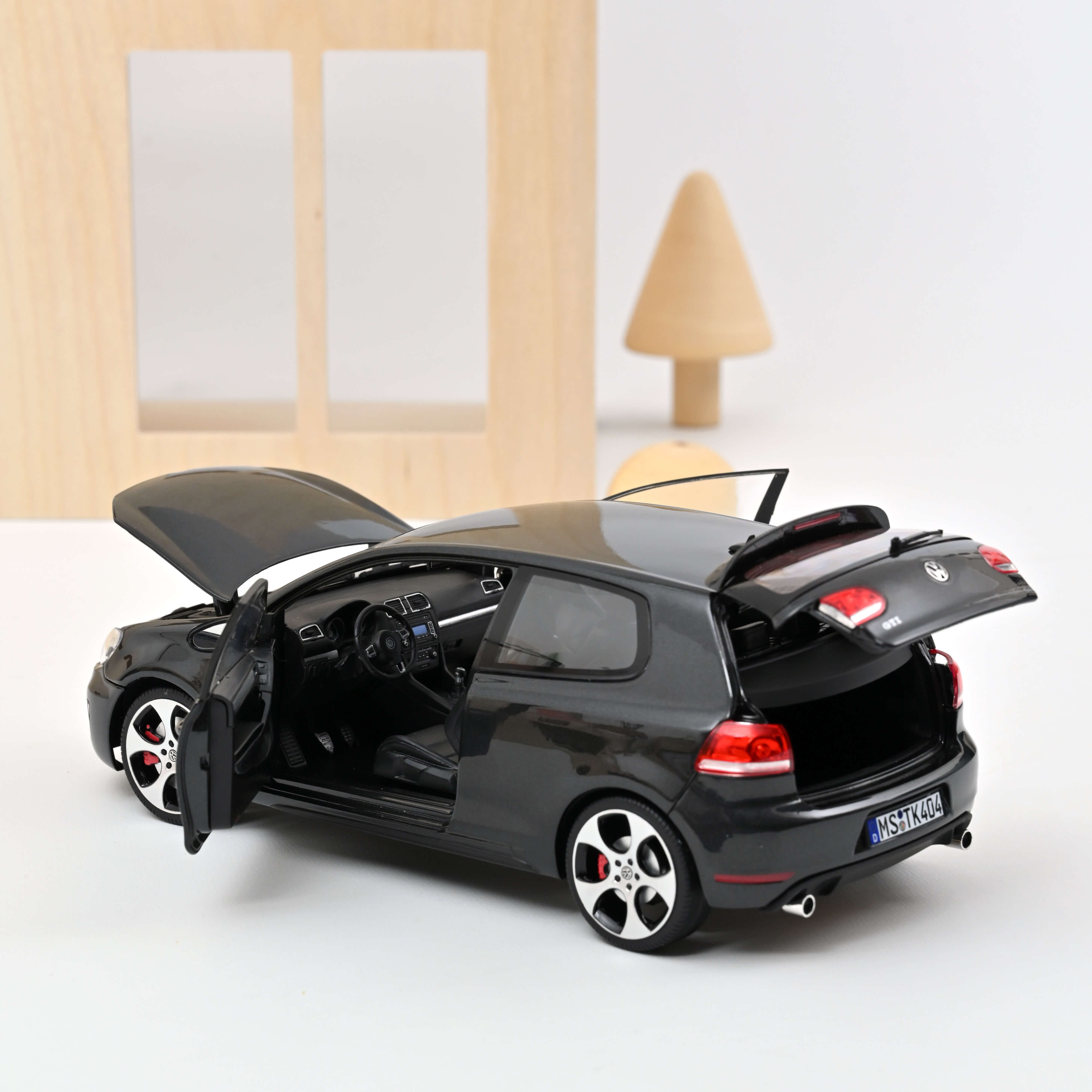 norev-vw-golf-gti-2009-modellino-auto-1-18-gris-metallise image 2