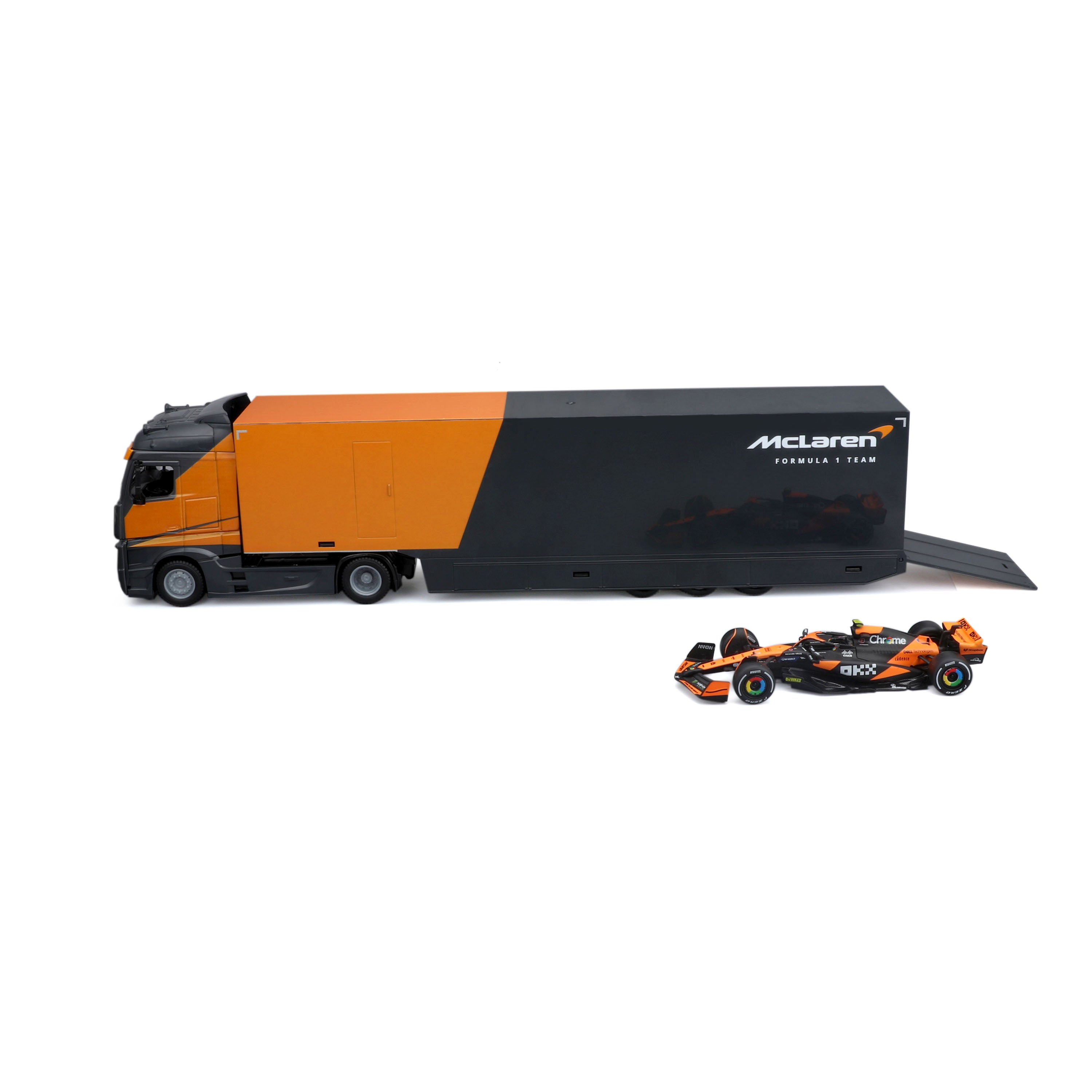 bburago-mercedes-truck-mclaren-mcl38-4-norris-set-1-43 image 5