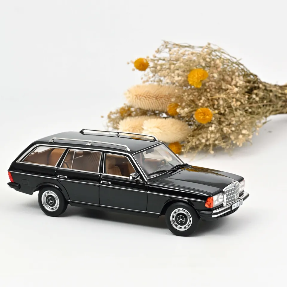 norev-mercedes-benz-200-t-1982-modellino-auto-1-18-nero image 1