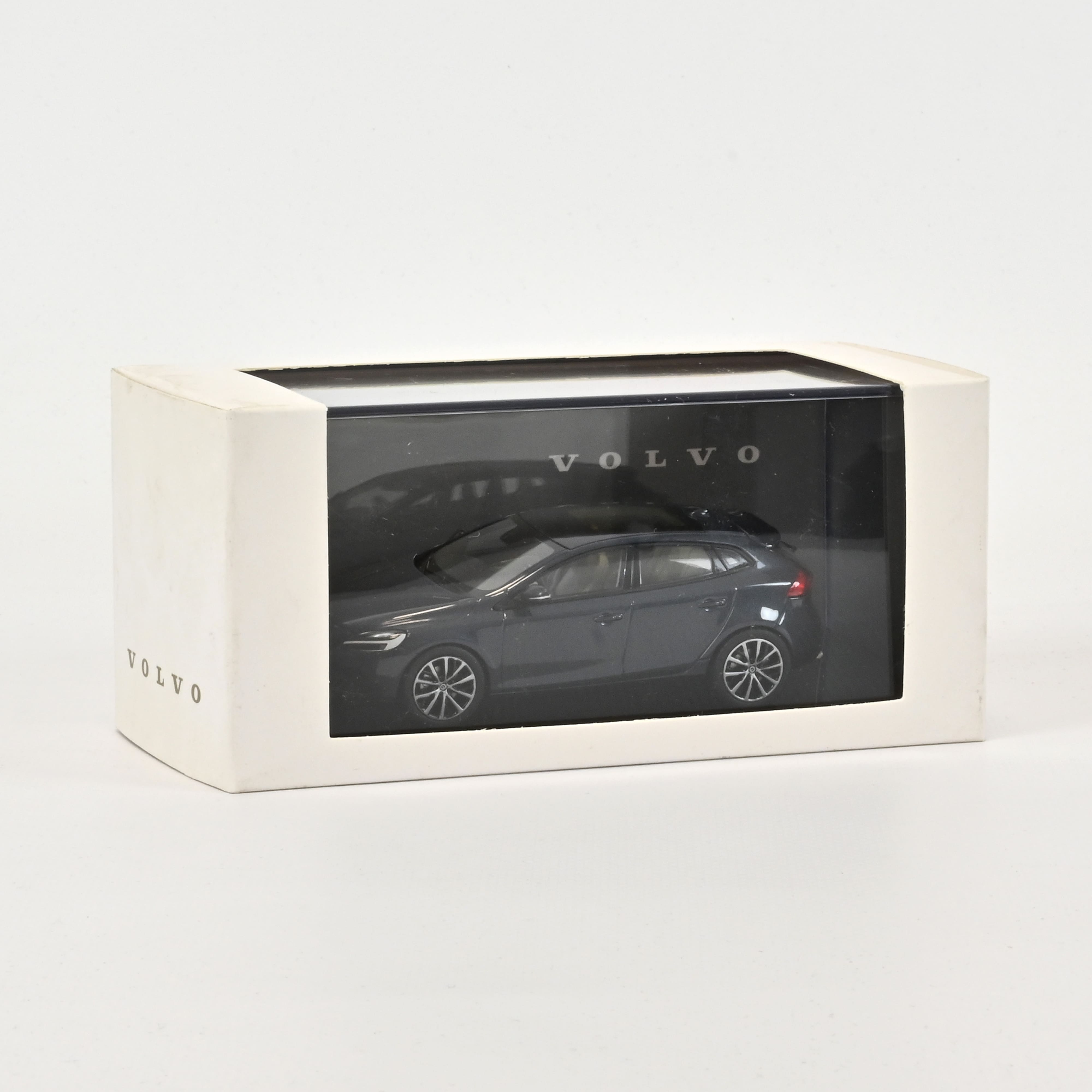 norev-volvo-v40-modellino-auto-1-43-blu-denim image 1