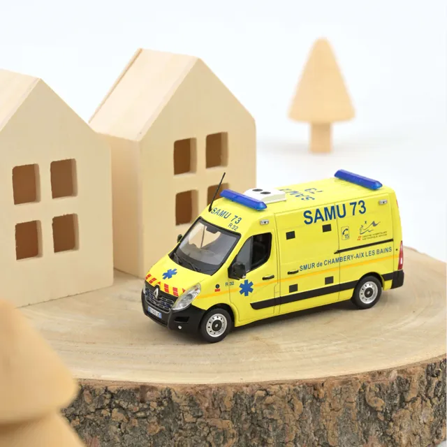 norev-renault-master-2014-samu-73-1-43-modellino-van-soccorso image 1