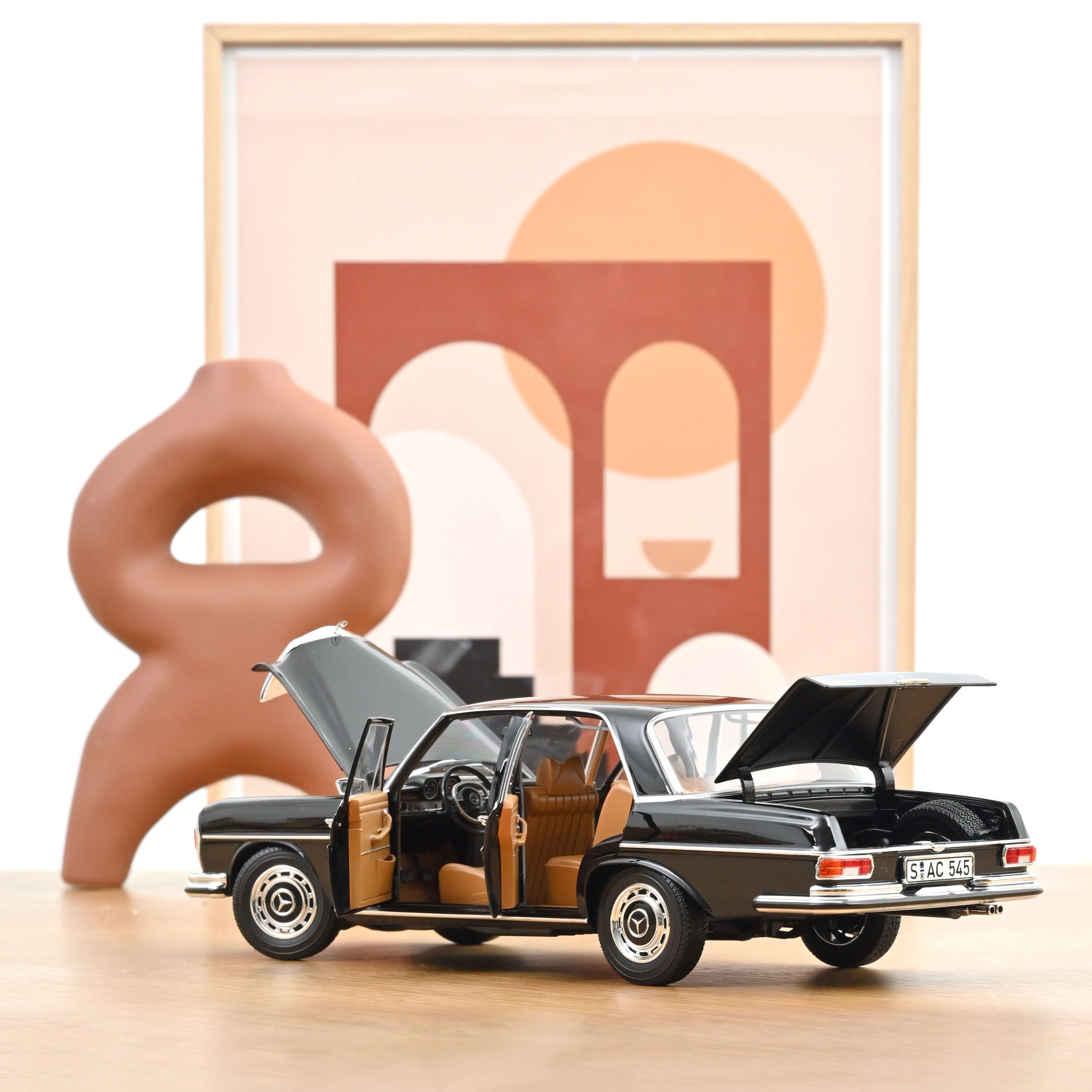 norev-mercedes-benz-280-se-w108-1968-modellino-auto-1-18-nero image 2