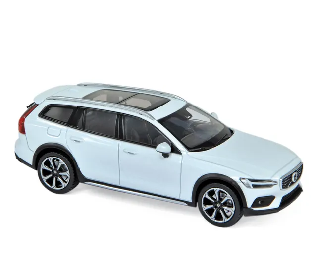 norev-volvo-v60-cross-country-2019-crystal-white-1-43-modellino-auto-die-cast image 1