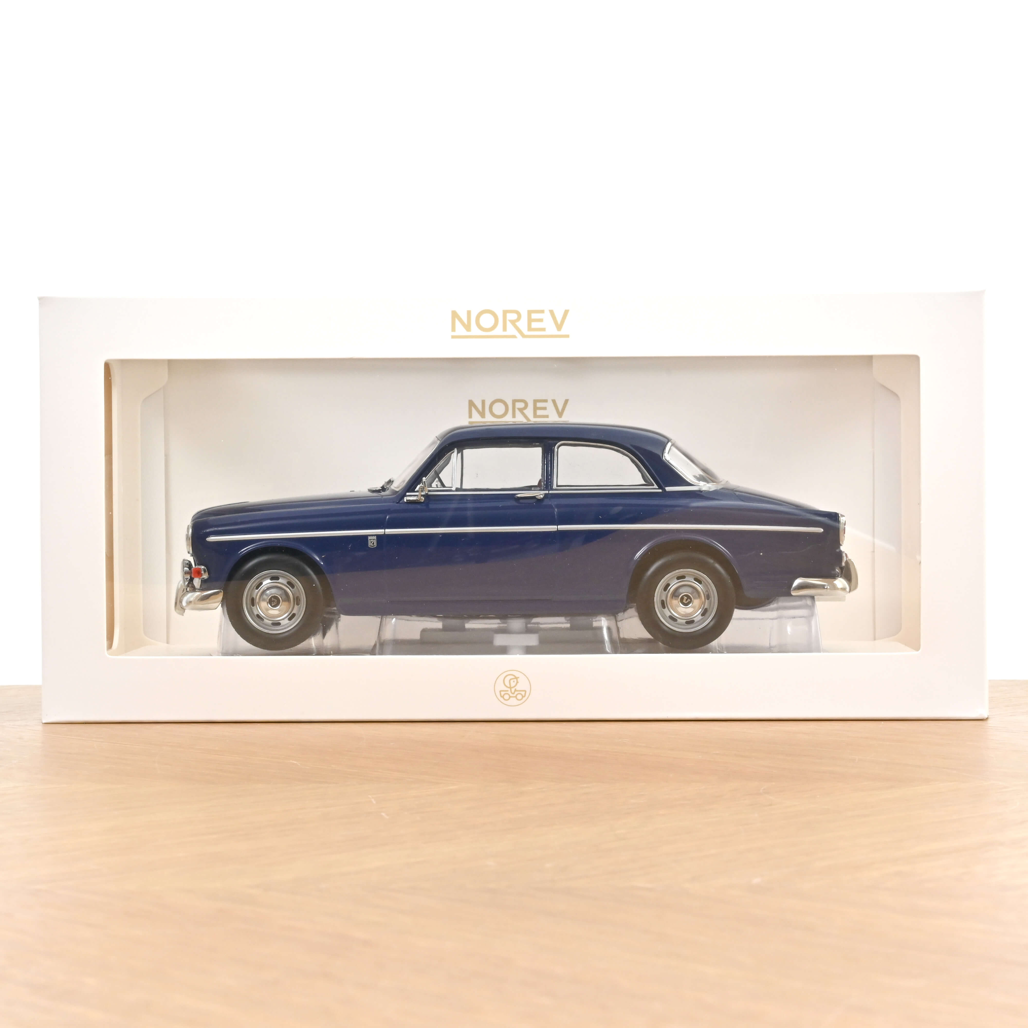 norev-volvo-amazon-1966-modellino-auto-1-18-bleu-minuit image 4