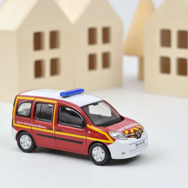 norev-renault-kangoo-2013-pompiers-infirmier-sssm-1-43-modellino image 1