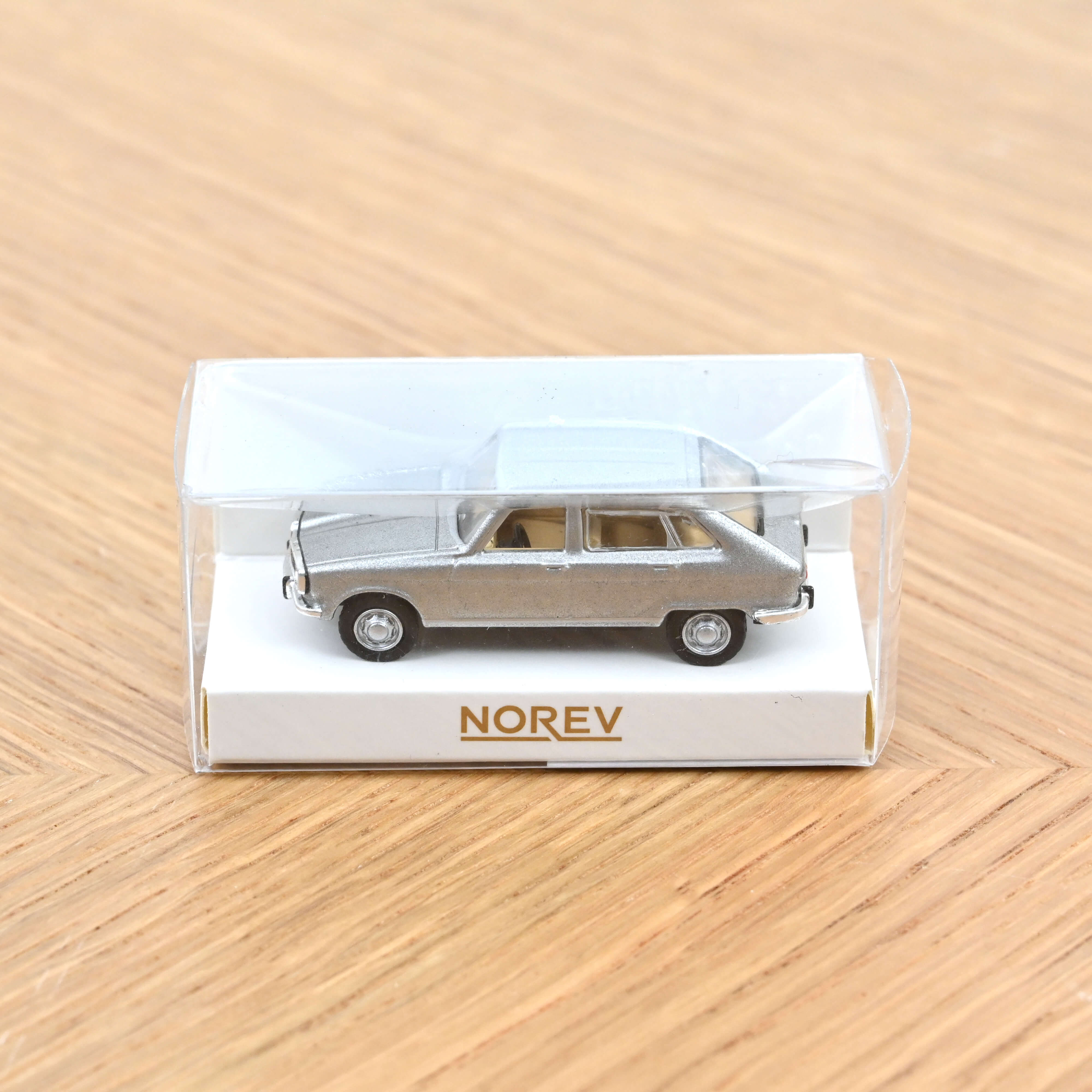 norev-renault-16-1966-modellino-auto-1-87-grigio-metallizzato image 2