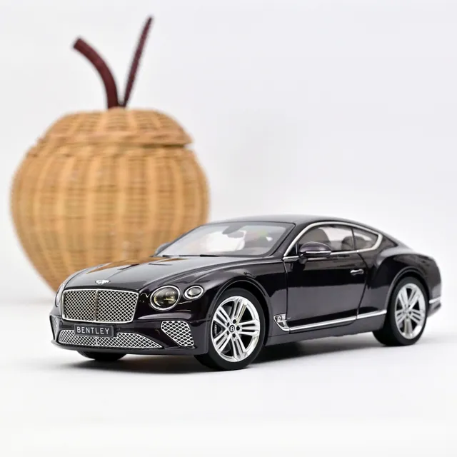 norev-bentley-continental-gt-2018-modellino-auto-1-18-damson-metallizzato image 1