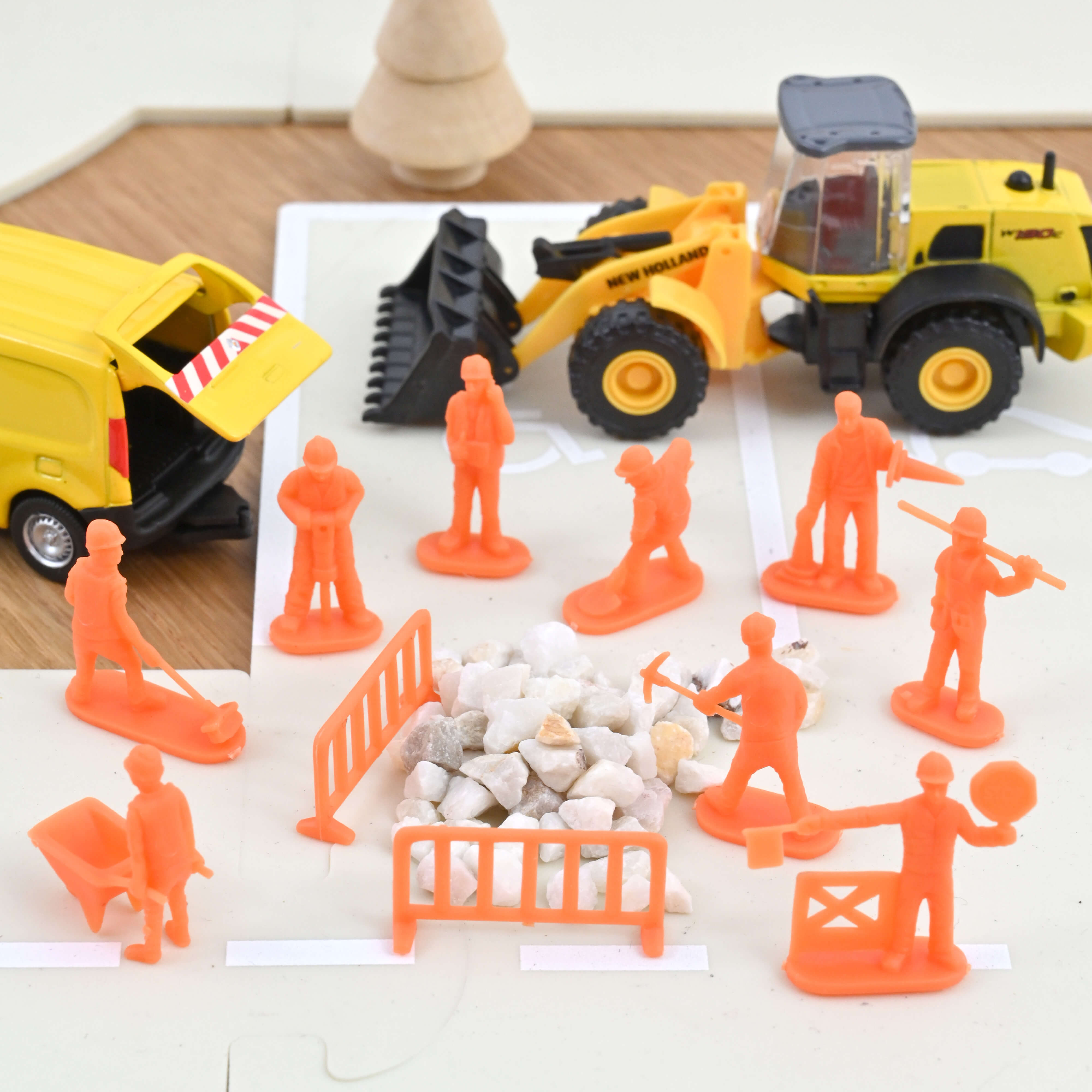 norev-figurines-corsa-e-cantiere-1-64-36-pz image 3