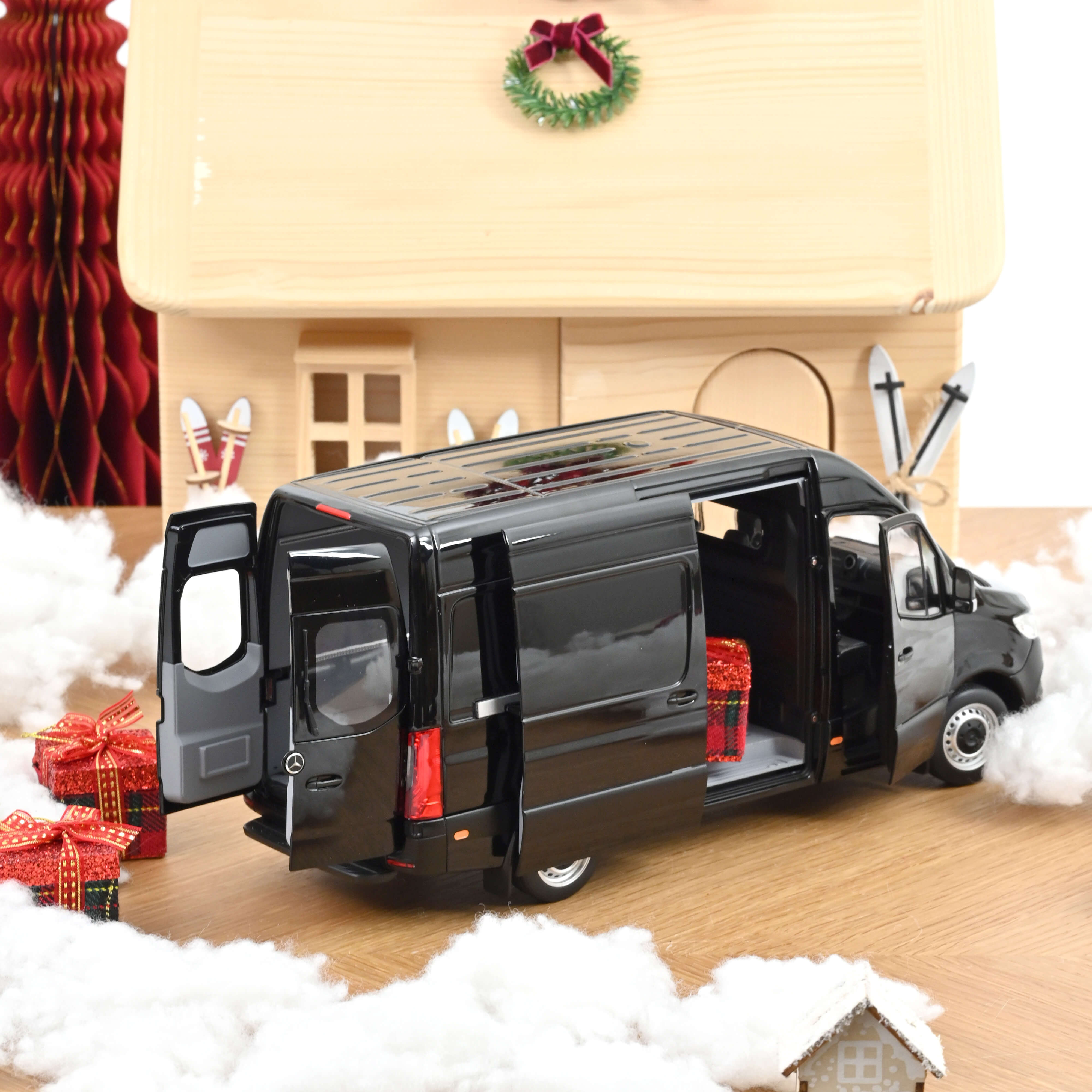 norev-mercedes-benz-sprinter-2018-modellino-1-18-nero image 2