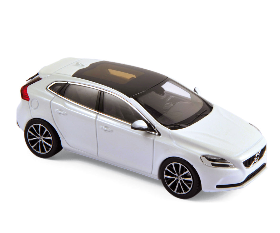 norev-volvo-v40-2016-bianco-cristallo-metallizzato-1-43-modellino image 1