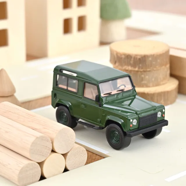 norev-land-rover-defender-1995-modellino-jet-car-1-43-verde-scuro image 1
