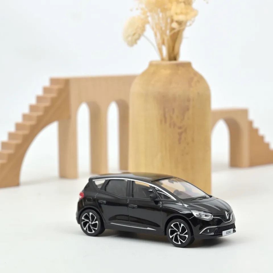 norev-renault-sc-nic-2016-nero-diamante-1-43-auto-in-miniatura image 1
