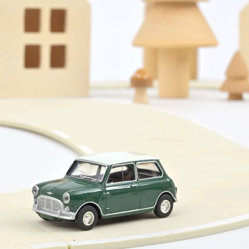 norev-mini-cooper-s-1964-modellino-auto-1-54-almond-green-tetto-bianco image 1