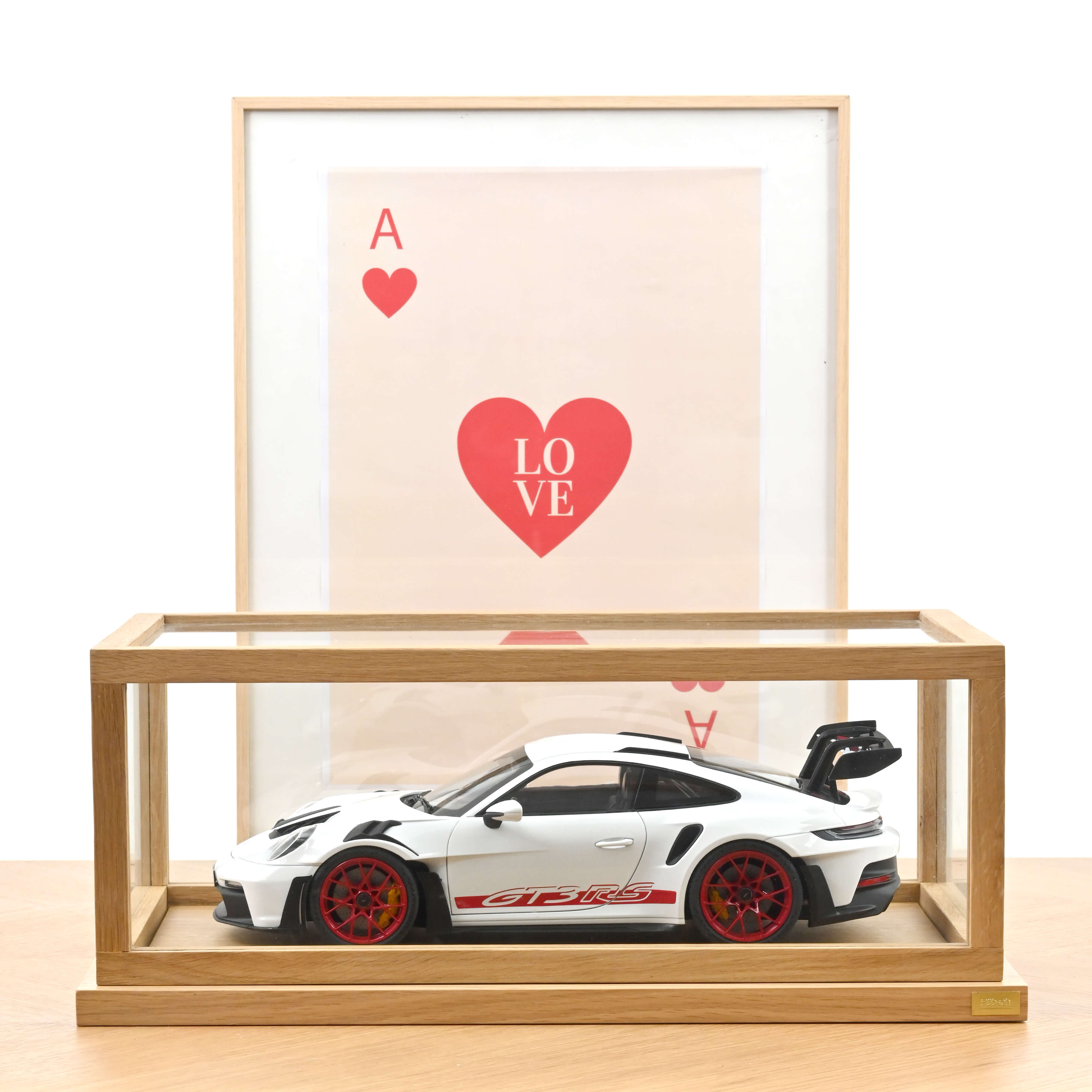 norev-porsche-911-gt3-rs-992-2022-modellino-auto-1-12-bianco-con-rosso-pyro image 3