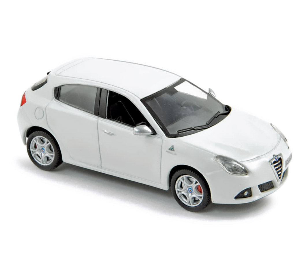 norev-alfa-romeo-giulietta-quadrifoglio-verde-2010-jet-car-1-43-bianco-perla image 1