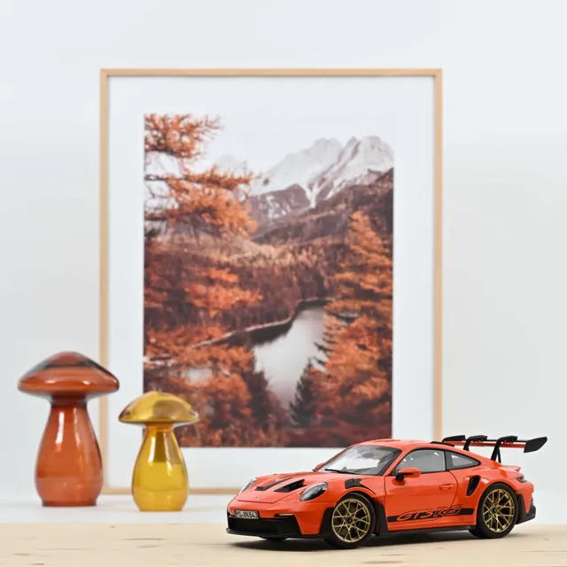 norev-porsche-911-gt3-rs-2022-modellino-auto-die-cast-1-18-gulf-orange image 1