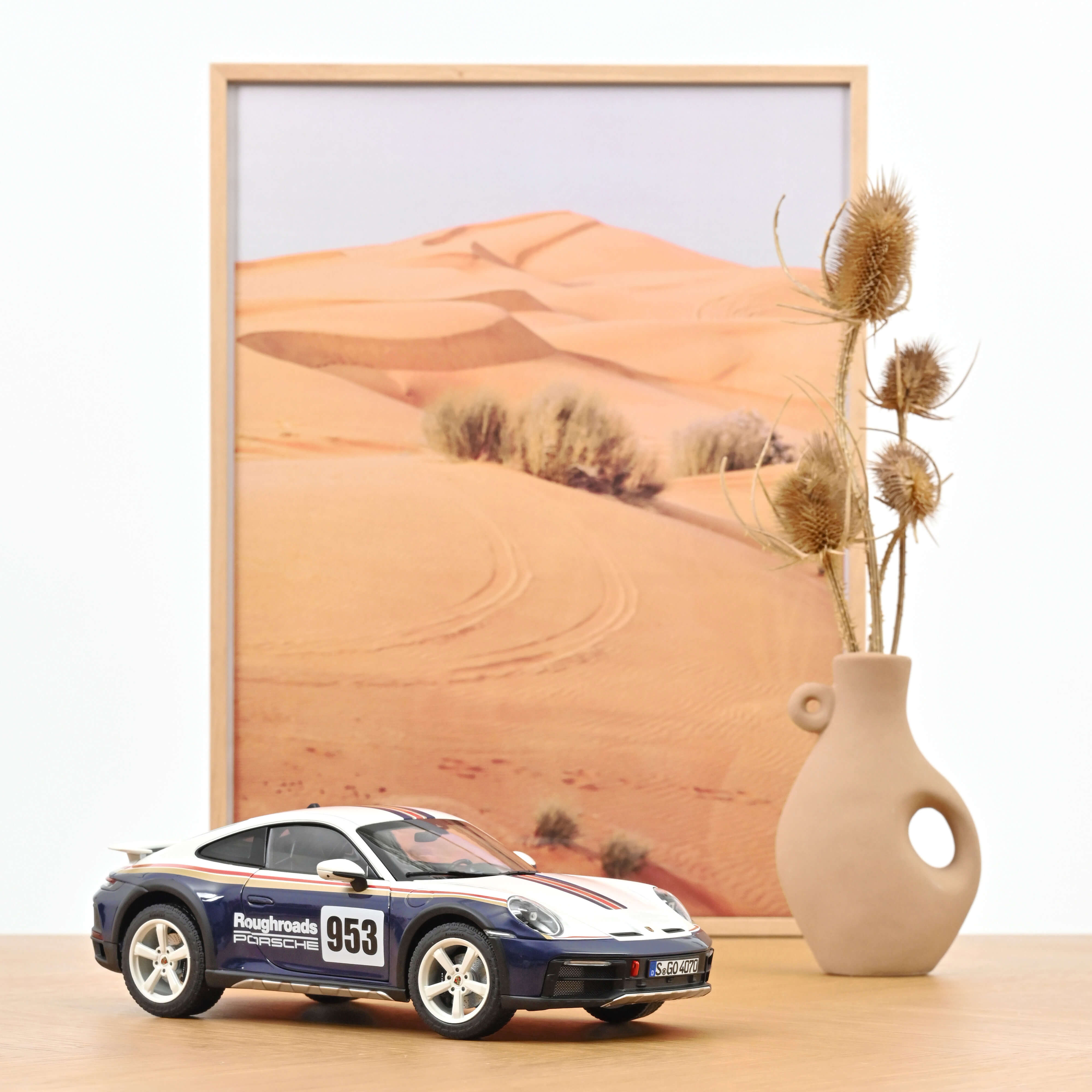 norev-porsche-911-dakar-2023-roughroads-modellino-auto-1-18 image 1