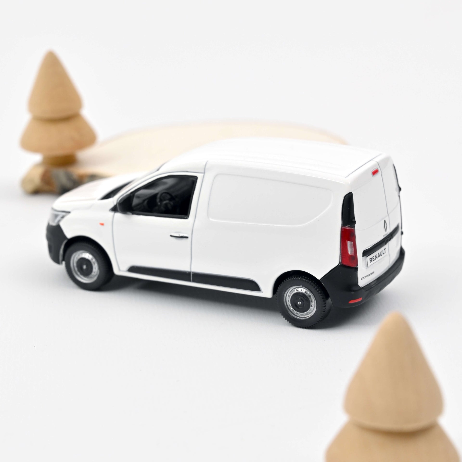 norev-renault-express-2021-glacier-white-1-43-modellino-auto-die-cast image 1