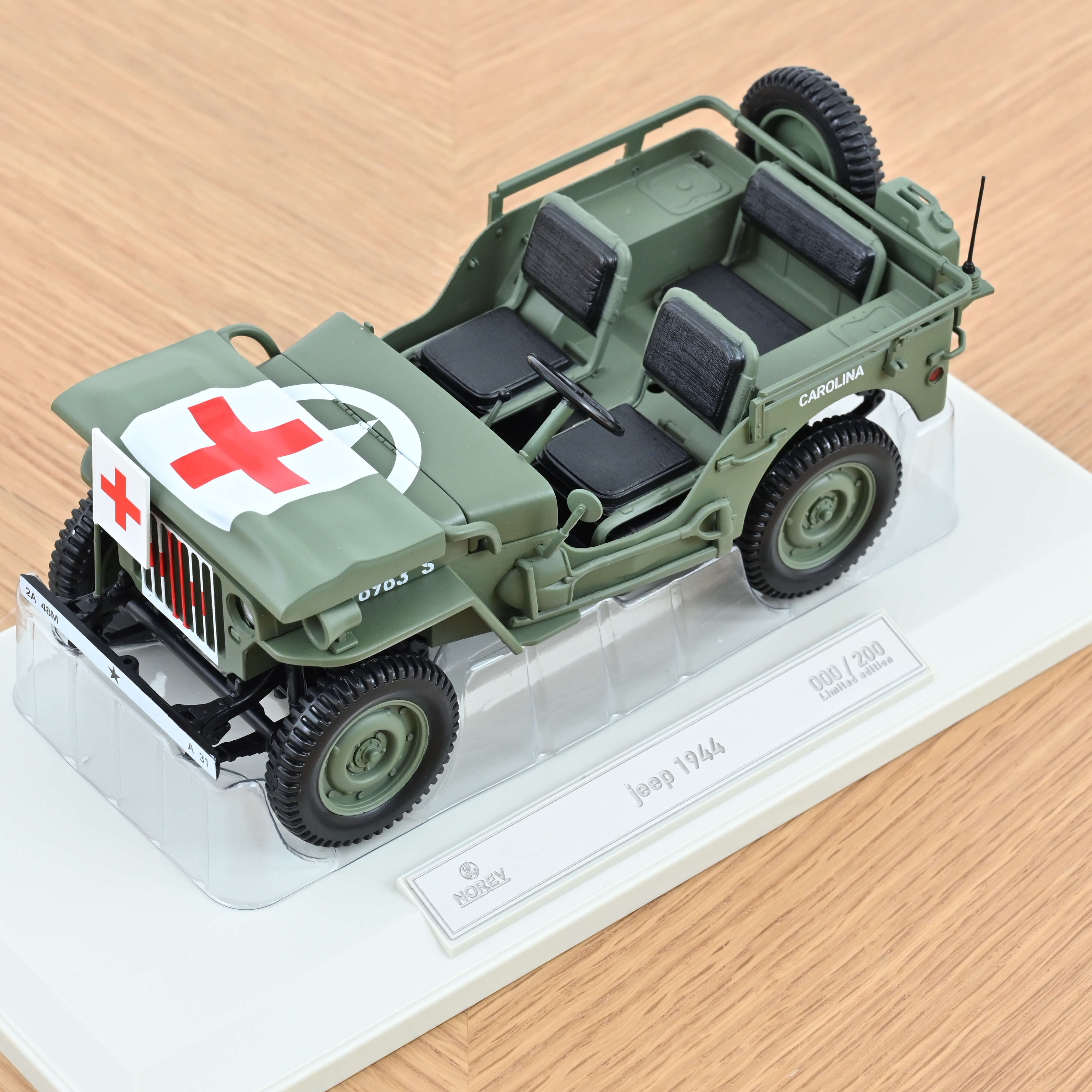 norev-jeep-militaire-1944-ambulance-1-18-edizione-limitata-200-pz image 6