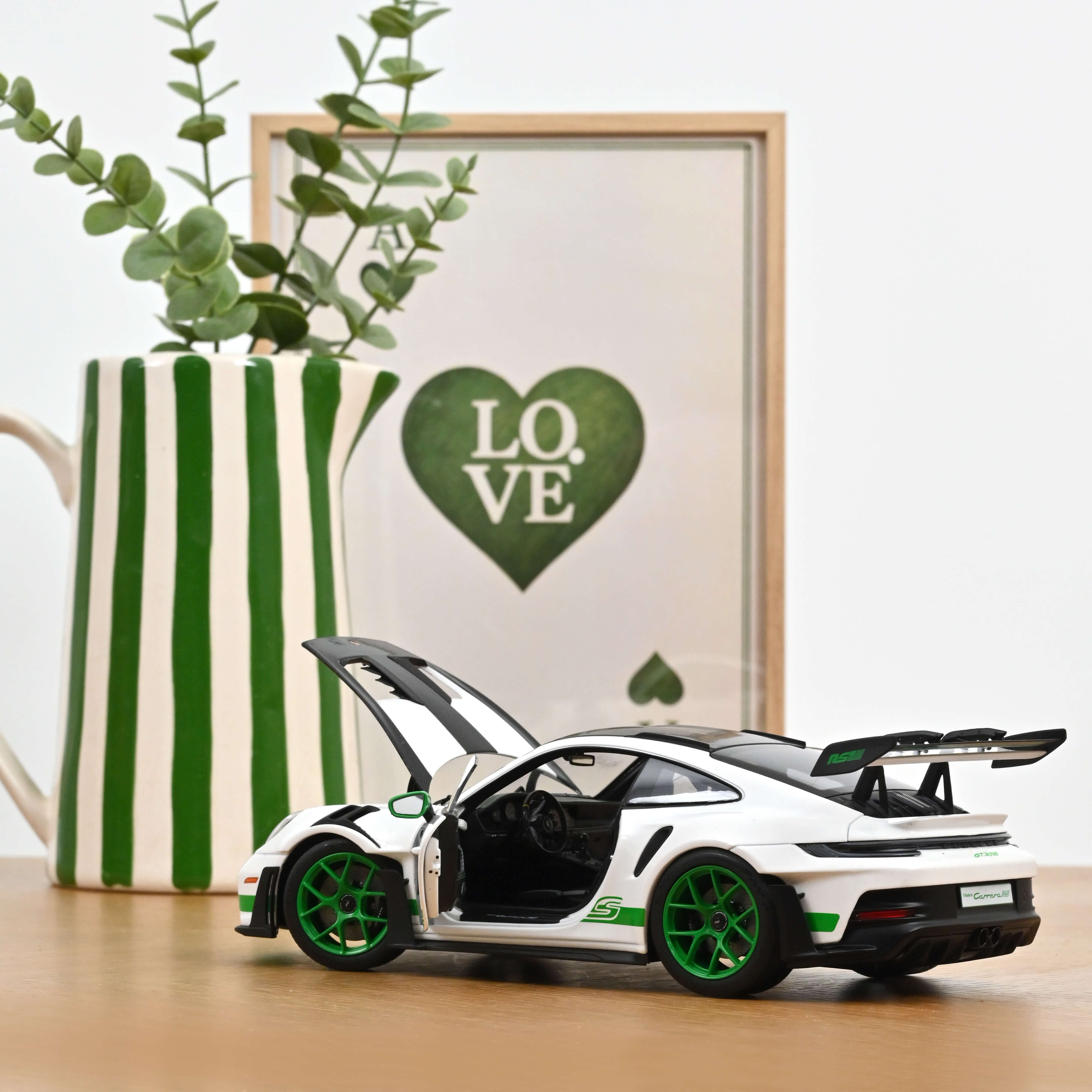 norev-porsche-911-gt3-rs-tribute-to-carrera-rs-2022-bianco-verde-python-1-18 image 2